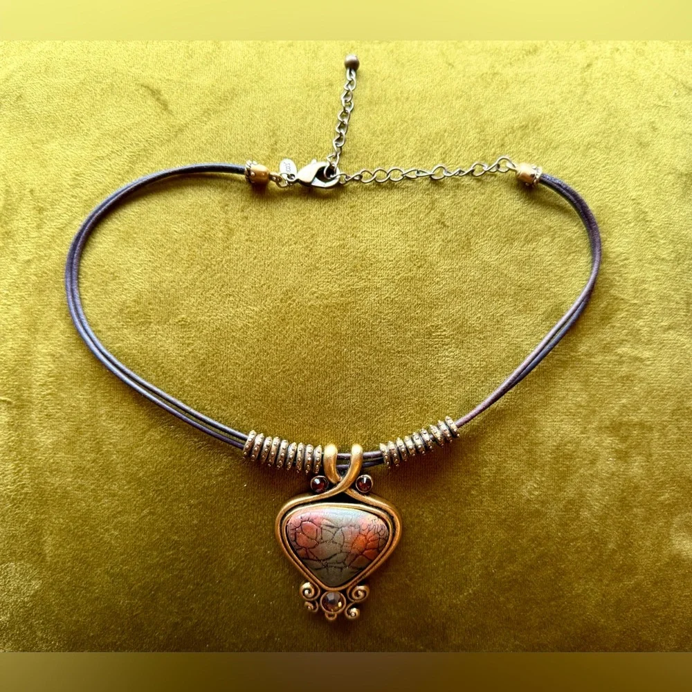 Chico’s Elegant Brass and Brown Pendant Necklace - Picture 4 of 7
